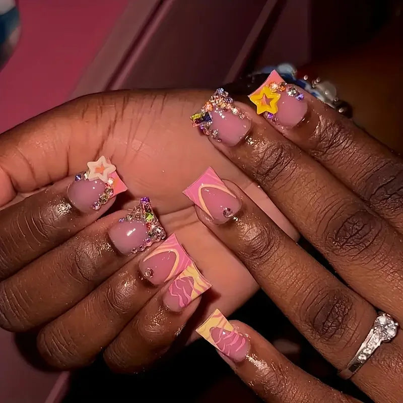 24pcs Duckbill shaped French Press on Nails Spice Girls Crocodile Print False Nails Full Cover Wearable Short Square Fake Nails